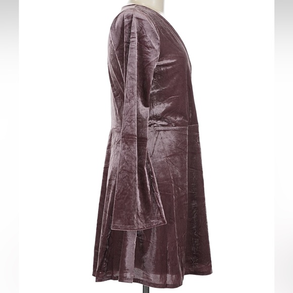 Express Mauve Velvet Long Sleeve Dress - Picture 4 of 7